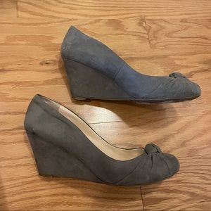 Jessica Simpson grey suede wedge pumps size 8